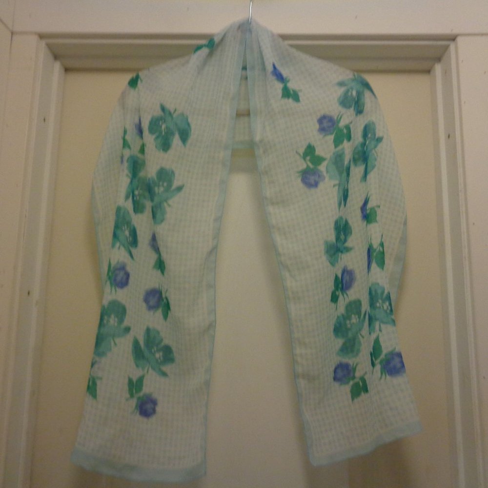 VINTAGE LOVELY BLUES LONG SCARF